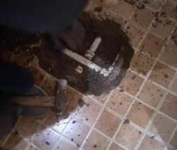包头卫生间漏水维修公司为您分享下卫生间渗水如何处理及注意事项